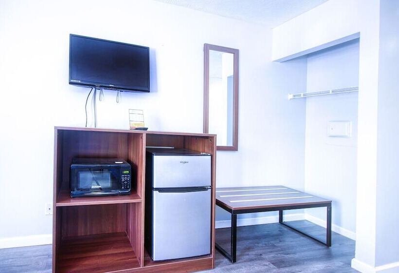 호텔 South Seas Ocean Front