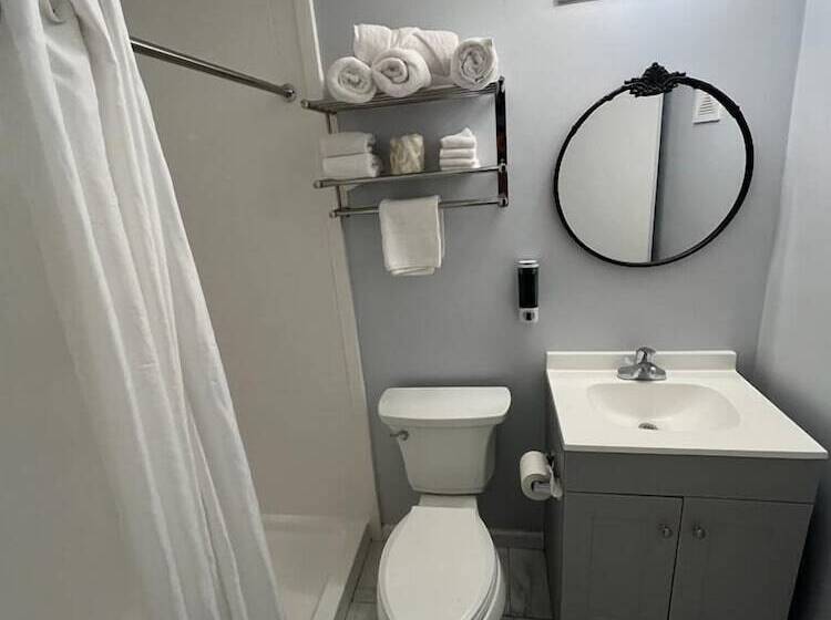 호텔 South Seas Ocean Front