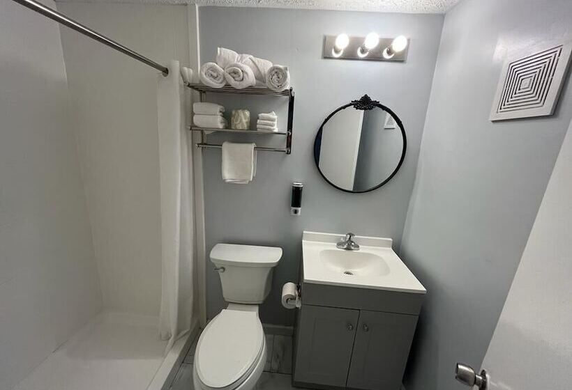 호텔 South Seas Ocean Front