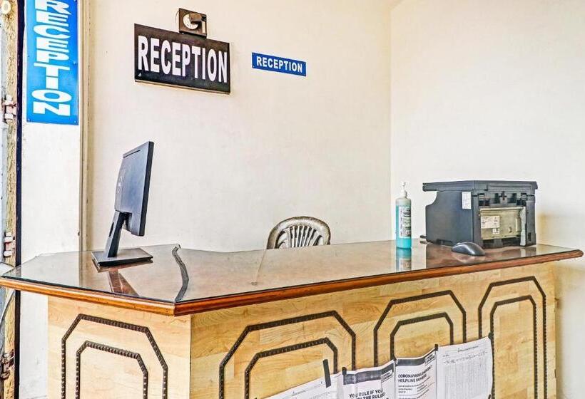 호텔 Spot On 79210 Royal Galaxy