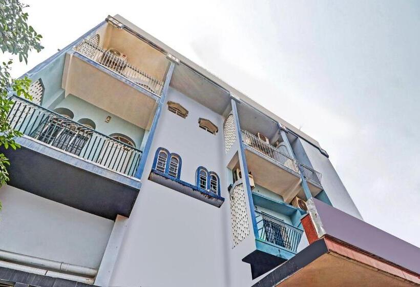 호텔 Spot On 79210 Royal Galaxy