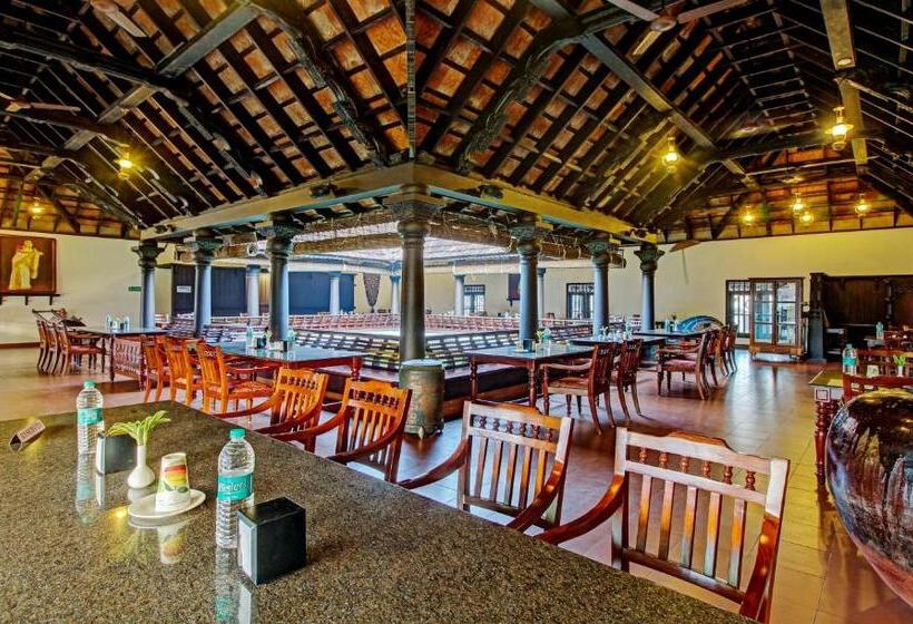 בית מלון כפרי Treebo Premium Travancore Palace Cherthala
