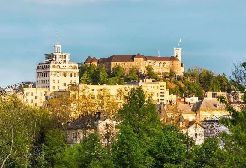 هتل Zlata Ladjica Boutique