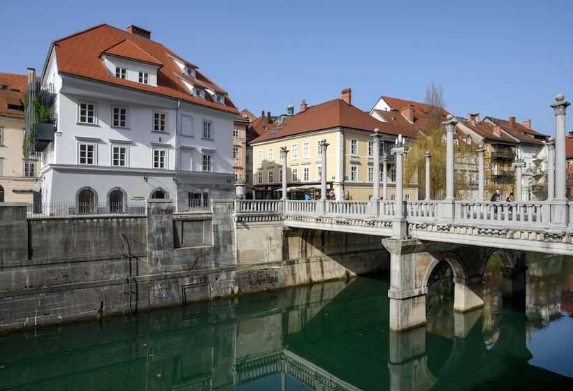 هتل Zlata Ladjica Boutique