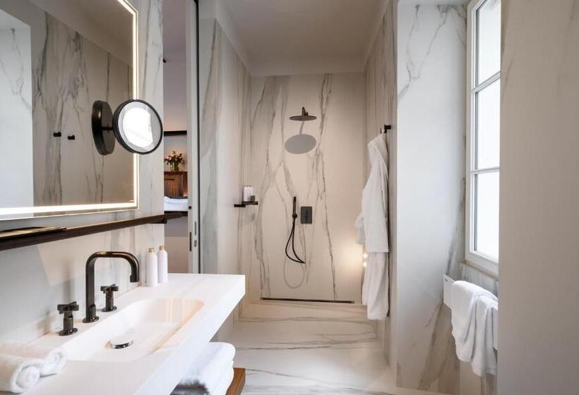 هتل Zlata Ladjica Boutique