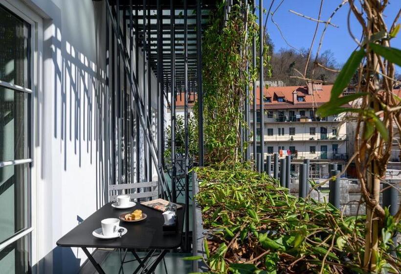 هتل Zlata Ladjica Boutique