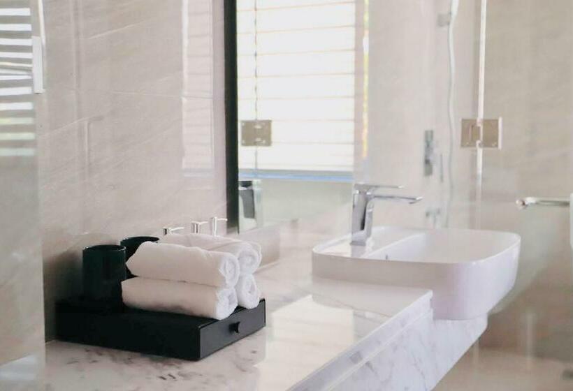 Mansion Park Hotel & Apartment