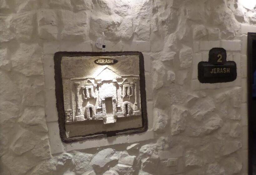 Mount Nebo Hotel & Restaurant Madaba City Center