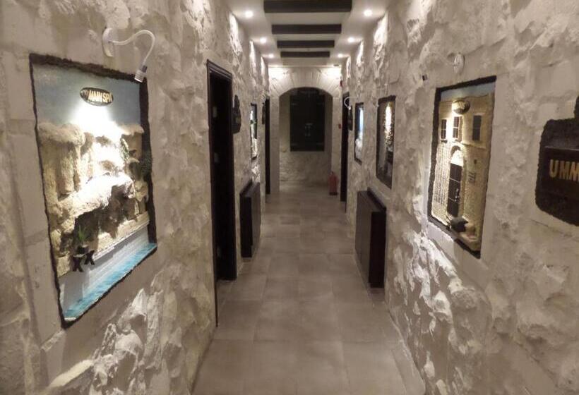 Mount Nebo Hotel & Restaurant Madaba City Center