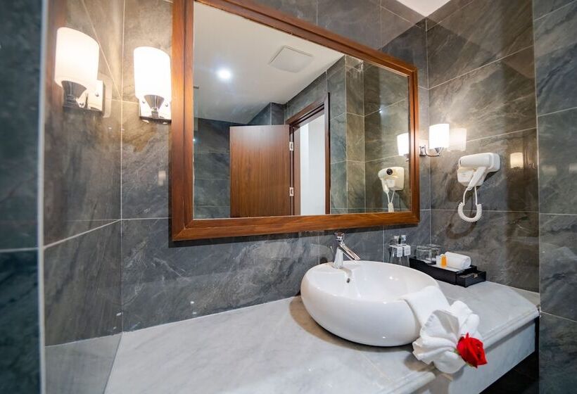 Paddington Hotel Halong Bayview