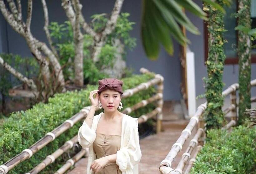 펜션 Baan Phuvara Retreat   Romantic Jacuzzi Mountain View Villas