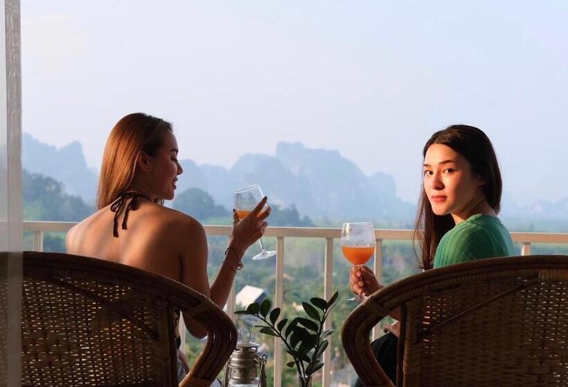 펜션 Baan Phuvara Retreat   Romantic Jacuzzi Mountain View Villas