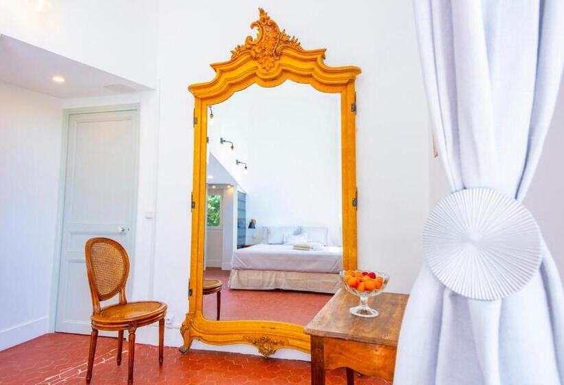 بنسيون Bastide Saint Estève