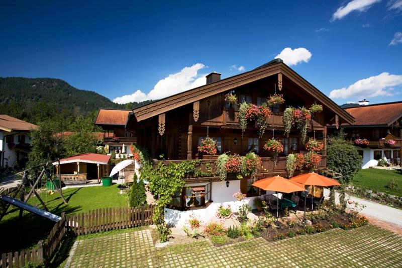 פנסיון Gästehaus Schwarzlofer