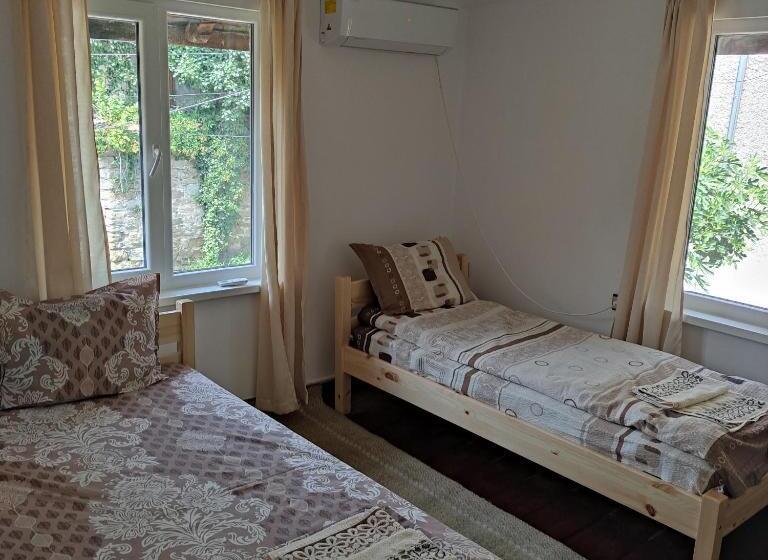 پانسیون Mercury Guest House