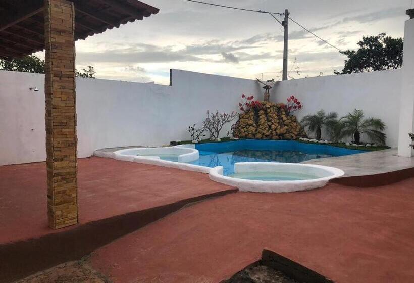 ペンション Paraiso Dos Reis