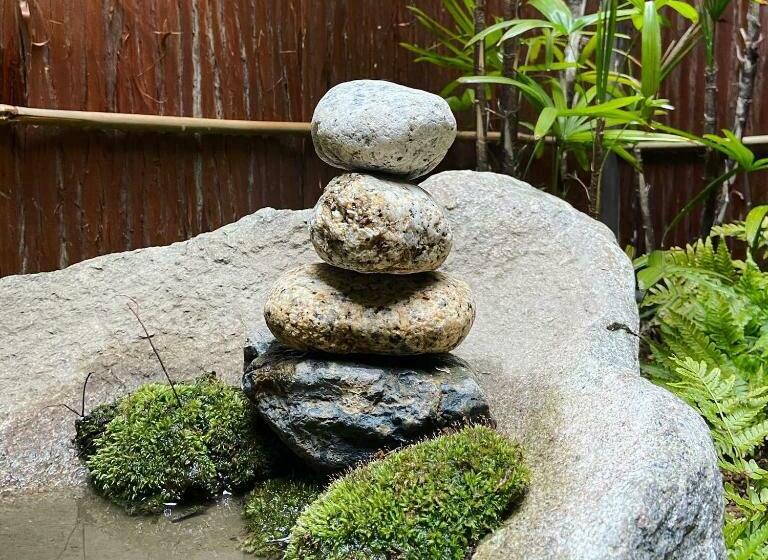 پانسیون 六根ゲストハウス Rokkon Guest House