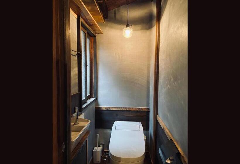 پانسیون 六根ゲストハウス Rokkon Guest House