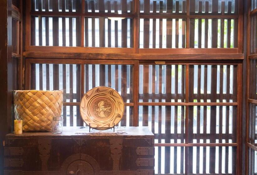 پانسیون 六根ゲストハウス Rokkon Guest House