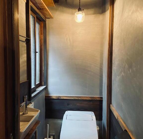 پانسیون 六根ゲストハウス Rokkon Guest House