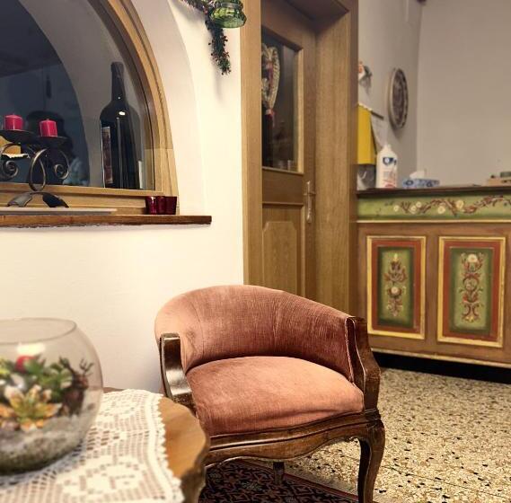 פנסיון Roter Adler