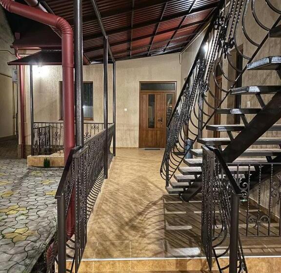 بنسيون Villa Magda