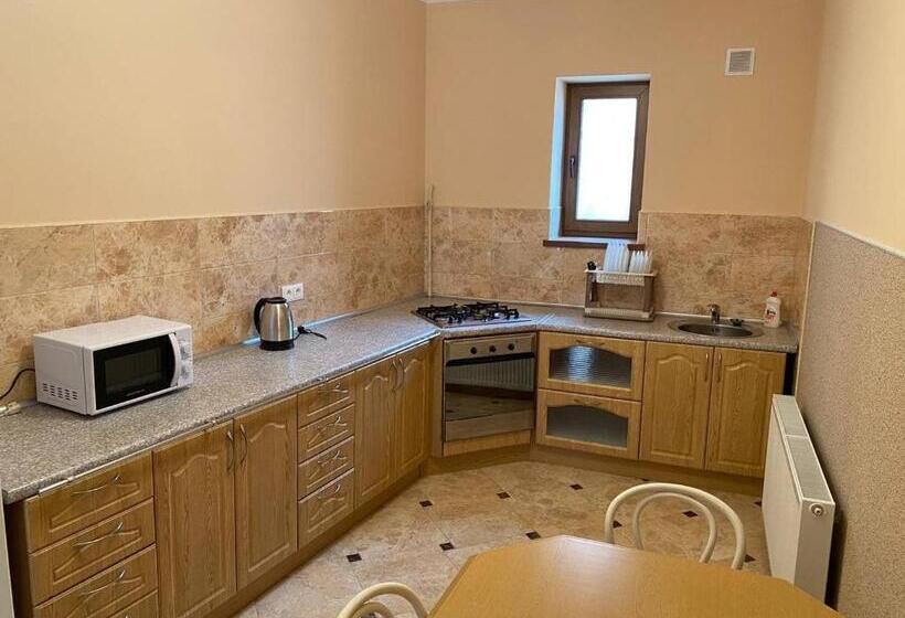 بنسيون Villa Magda