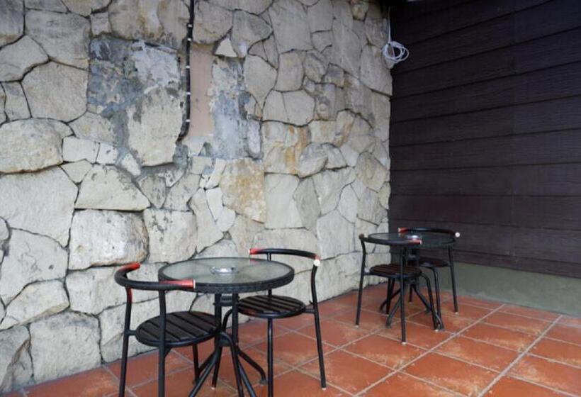 Sans Hotel Ekkon Yogyakarta By Reddoorz