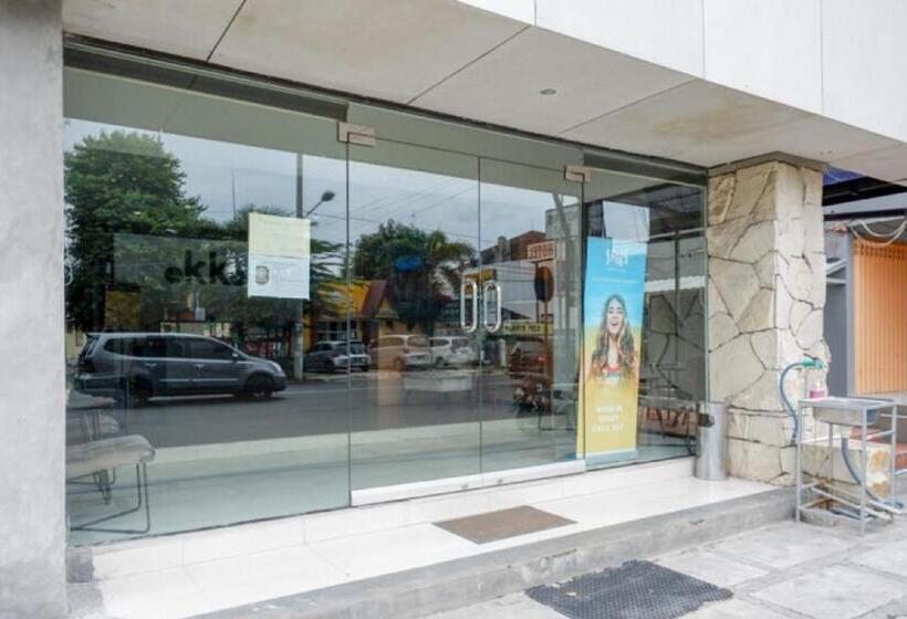 Sans Hotel Ekkon Yogyakarta By Reddoorz