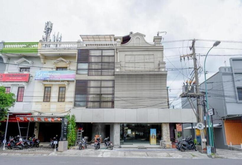 Sans Hotel Ekkon Yogyakarta By Reddoorz