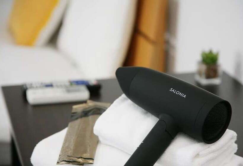 Zonk Hotel Tenjin Watanabedori