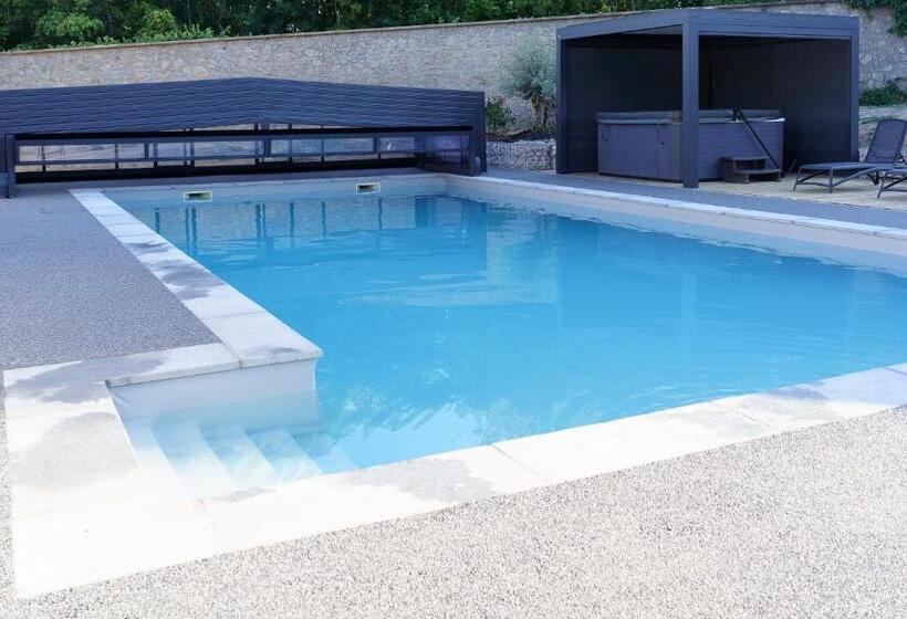 ユースホステル Domaine De Chaligny