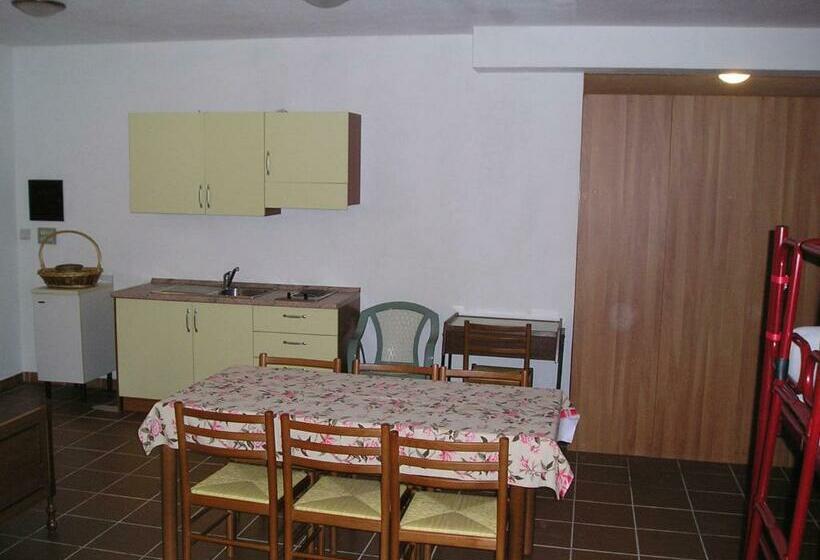 הוסטל Dortoir De Ollomont