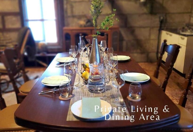 הוסטל 石と鉄 House Of Stone And Iron