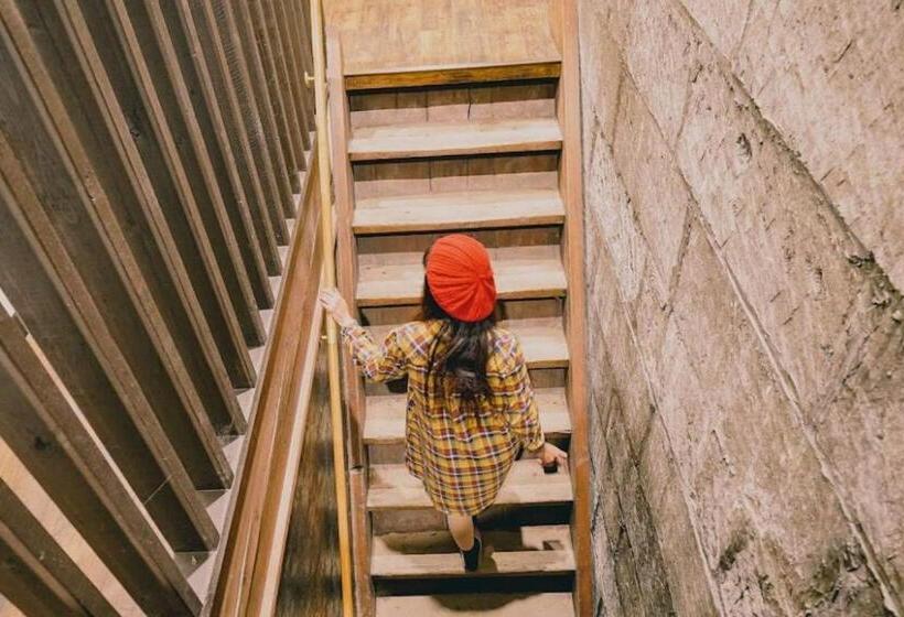 הוסטל 石と鉄 House Of Stone And Iron