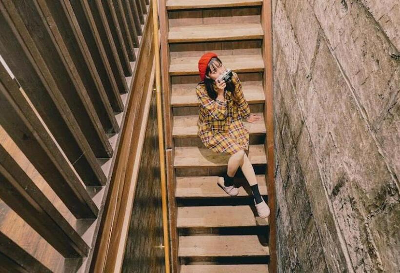 הוסטל 石と鉄 House Of Stone And Iron