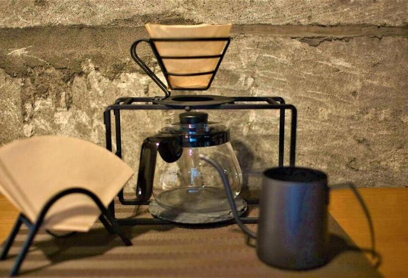 הוסטל 石と鉄 House Of Stone And Iron