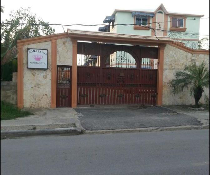 Apartahotel Dona Reyna Alojamientos En Santo Domingo A 5 Min De Aeropuerto Internacional Las América