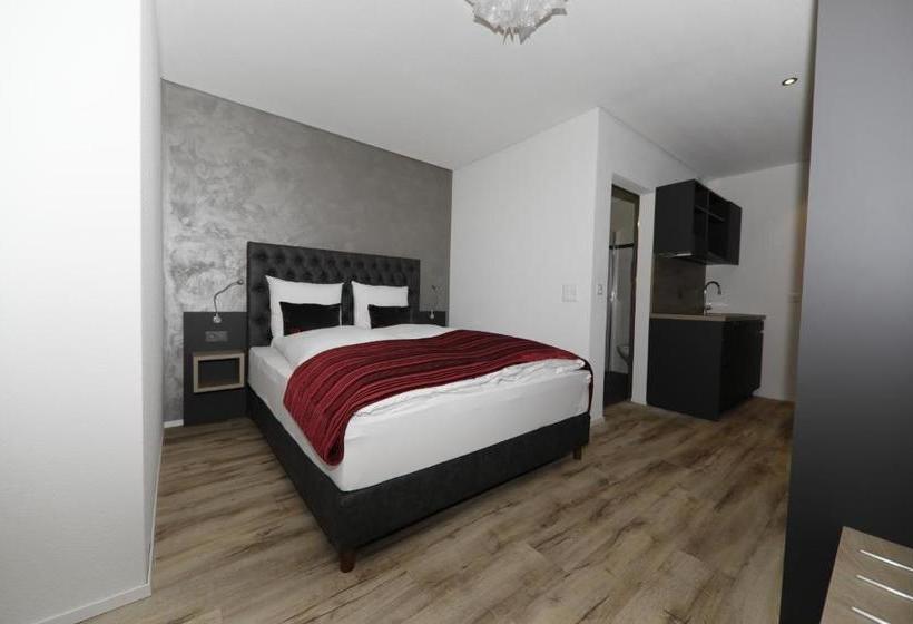 ベッドアンドブレックファースト Business Apartments Reichenburg