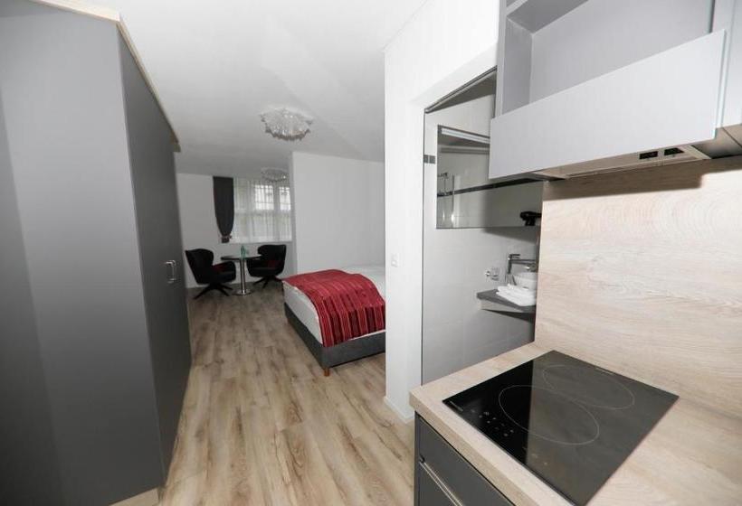 ベッドアンドブレックファースト Business Apartments Reichenburg