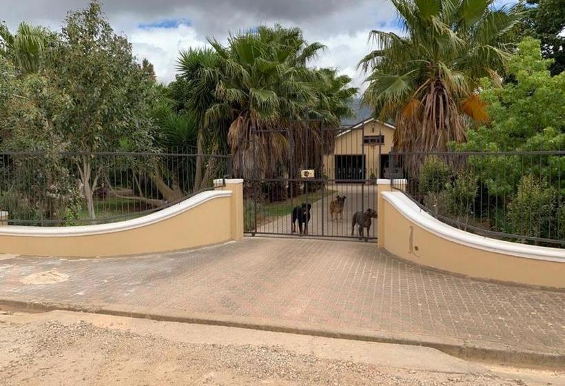 مبيت وإفطار Meerkatjie