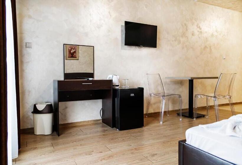 Family Hotel   City Hotel Yambol