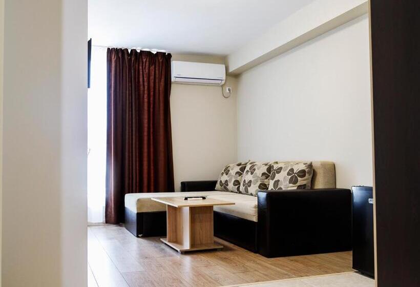 Family Hotel   City Hotel Yambol