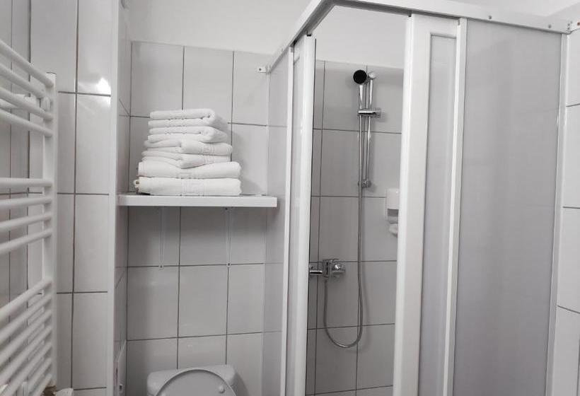 Hostel Caliman