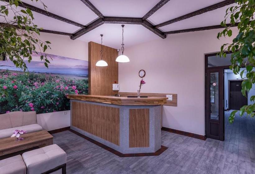 בית מלון כפרי семеен хотел магнолия