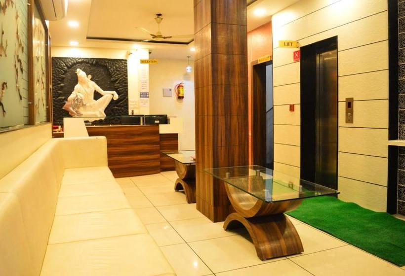 فندق Anroute Stay  Near Mahakal Temple