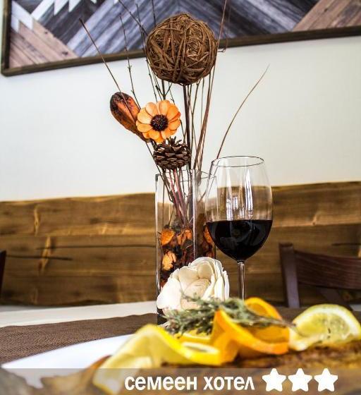 Отель Apostolite