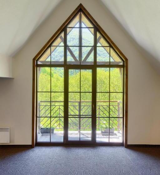 Отель Apostolite