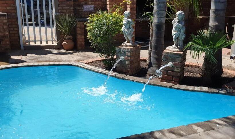 酒店 Barons Galley & Lodge