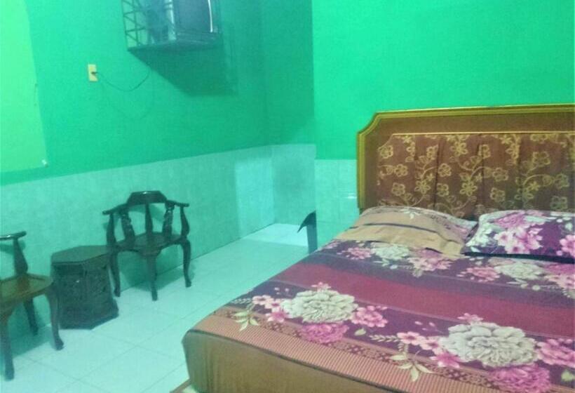 בית מלון כפרי Bukit Panembahan